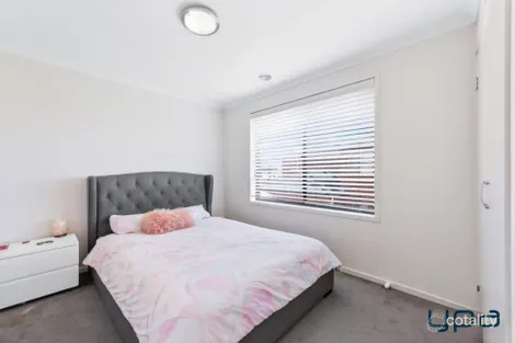 Property photo of 7 Brookdale Road Point Cook VIC 3030