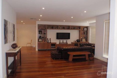 Property photo of 17 Pawleena Circuit Cairnlea VIC 3023