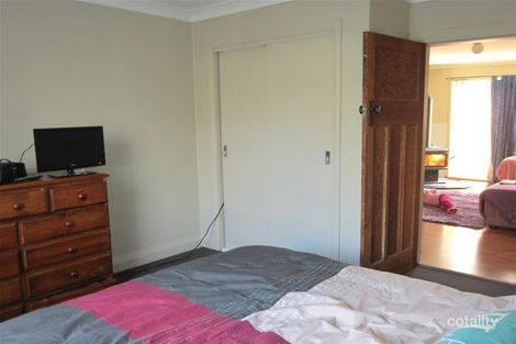 Property photo of 2 Scotia Avenue Oberon NSW 2787