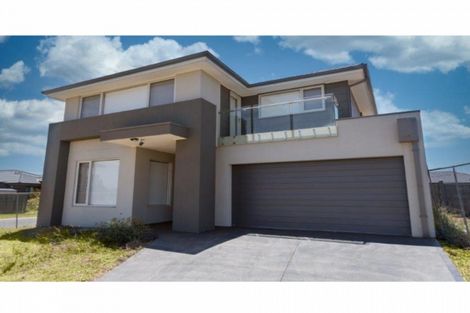 Property photo of 40 Spectacle Crescent Point Cook VIC 3030