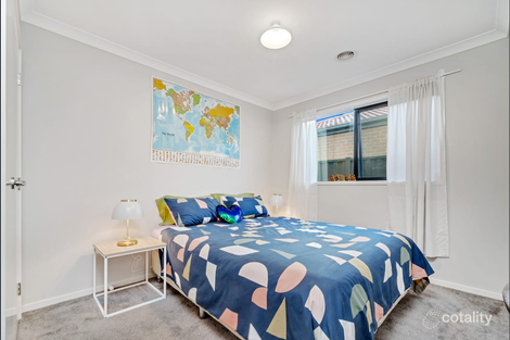 Property photo of 32 Henbury Street Tarneit VIC 3029