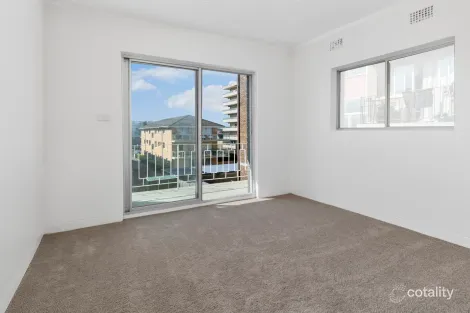 Property photo of 4/104 Howard Avenue Dee Why NSW 2099