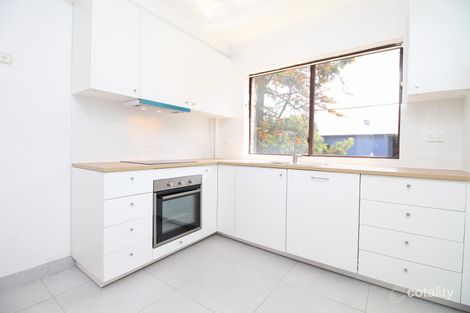 2/28 Caroline St, Westmead, NSW 2145