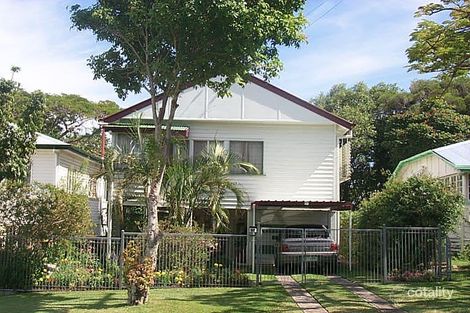 33 Mclennan St, Woody Point, QLD 4019