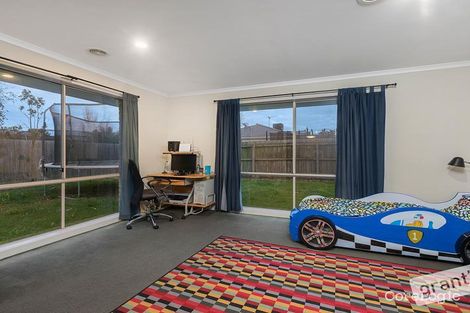 Property photo of 12 Kate Elizabeth Avenue Berwick VIC 3806