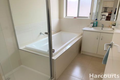 Property photo of 12 Weight Close Horsham VIC 3400