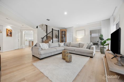 Property photo of 7 Donna Close Dingley Village VIC 3172