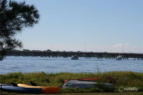Property photo of 13A/16 Spinnaker Drive Sandstone Point QLD 4511