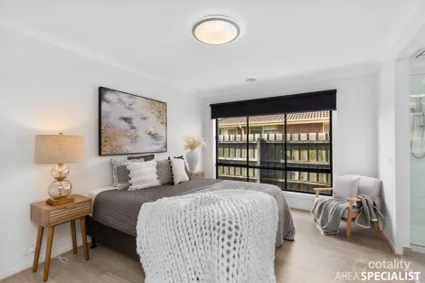 Property photo of 5 Gentzen Drive Wyndham Vale VIC 3024