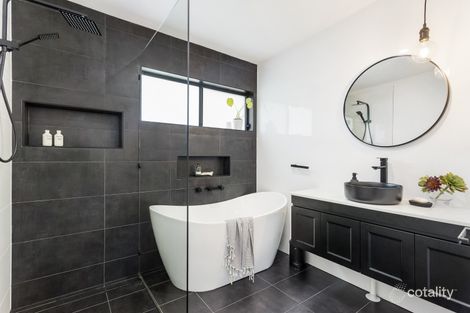 Property photo of 88 Jacaranda Avenue Figtree NSW 2525