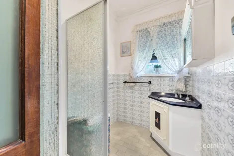 Property photo of 2 Guildford Avenue Coolaroo VIC 3048