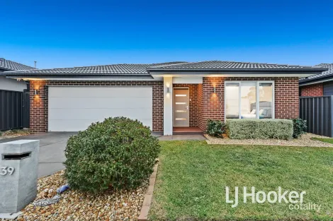 Property photo of 39 Zermatt Loop Pakenham VIC 3810