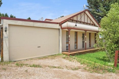 8 Old Hume Hwy, Beveridge, VIC 3753