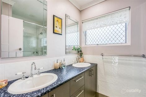 Property photo of 57 Waratah Drive Camillo WA 6111