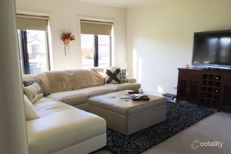 Property photo of 52 Faversham Avenue Lake Gardens VIC 3355