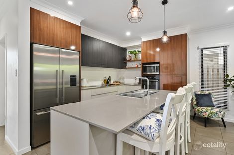 Property photo of 74 Edge Court Manoora QLD 4870