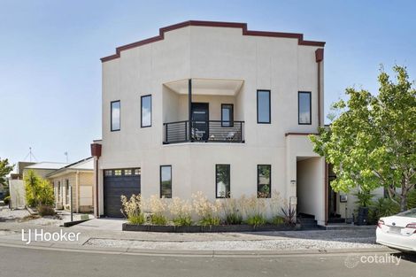 Property photo of 17 Mackenzie Circuit Mawson Lakes SA 5095