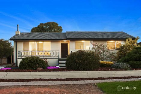 82 Eggleston Cres, Chifley, ACT 2606