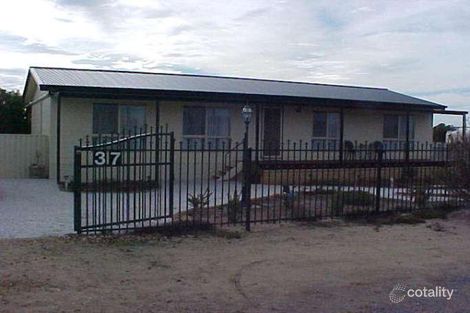 Property photo of 37 Kestrel Crescent Thompson Beach SA 5501