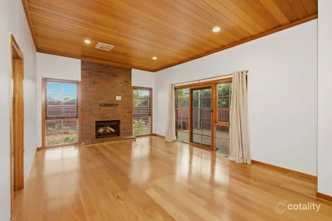 Property photo of 17 The Highway Bentleigh VIC 3204