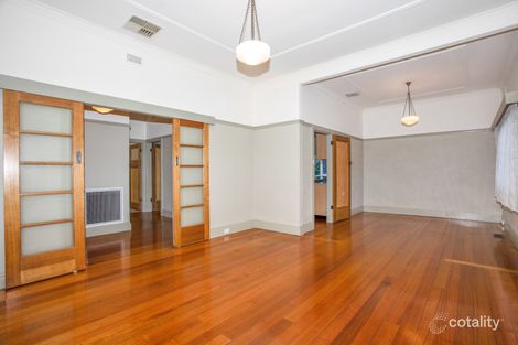 Property photo of 2 Upland Road Strathmore VIC 3041