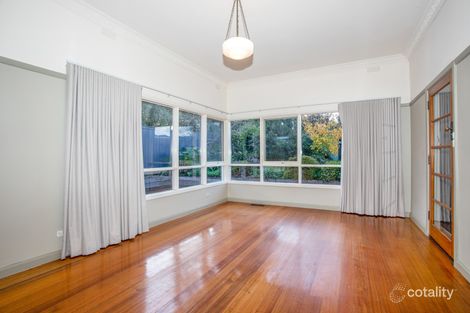 Property photo of 2 Upland Road Strathmore VIC 3041
