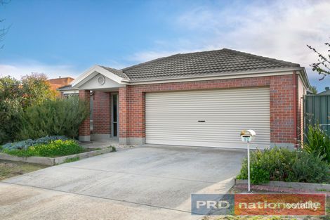 Property photo of 92 Stirling Drive Lake Gardens VIC 3355