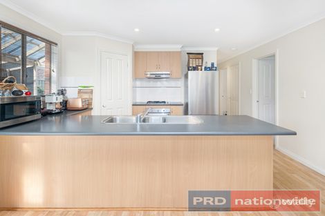 Property photo of 92 Stirling Drive Lake Gardens VIC 3355