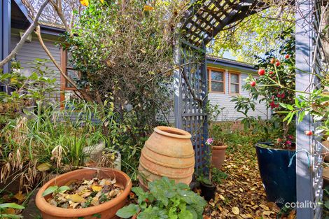 Property photo of 28 Hakea Crescent O'Connor ACT 2602