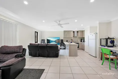 Property photo of 16 Alison Drive Kalkie QLD 4670