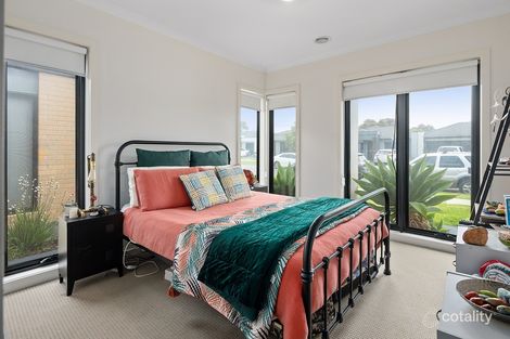 Property photo of 56 Wurrook Circuit North Geelong VIC 3215