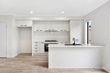 Property photo of 2 Nova Walk Mount Duneed VIC 3217