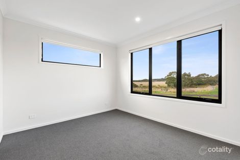 Property photo of 2 Nova Walk Mount Duneed VIC 3217