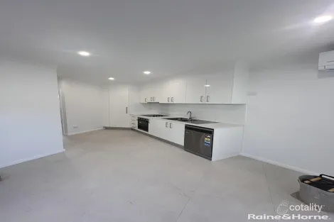 Property photo of 4 Peerless Close Ingleburn NSW 2565