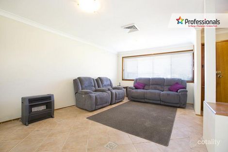 Property photo of 2 Kiwi Close St Clair NSW 2759