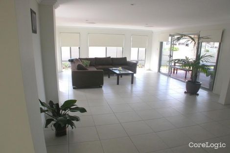 Property photo of 70 Southaven Drive Helensvale QLD 4212