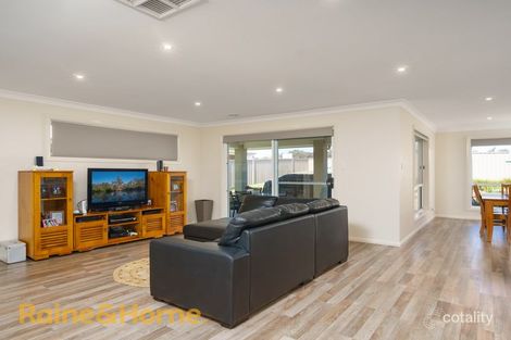 Property photo of 15 Watson Boulevard Lloyd NSW 2650