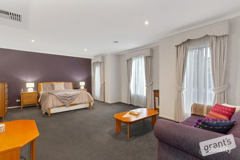 Property photo of 4 Sunridge Place Berwick VIC 3806