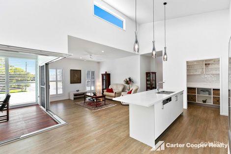 Property photo of 1 Larsen Street Urangan QLD 4655