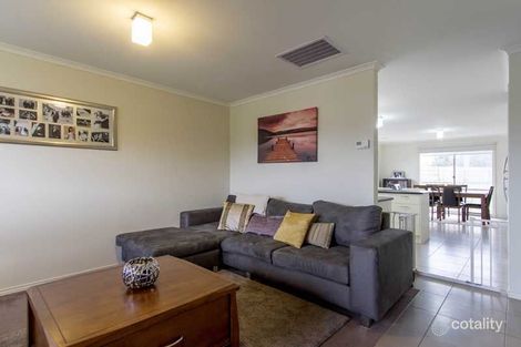 Property photo of 22 Myhaven Circuit Carrum Downs VIC 3201