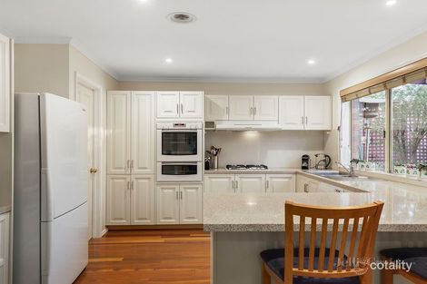 Property photo of 14 Surrey Road Mount Waverley VIC 3149