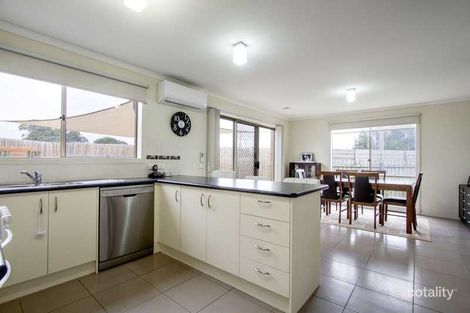 Property photo of 22 Myhaven Circuit Carrum Downs VIC 3201