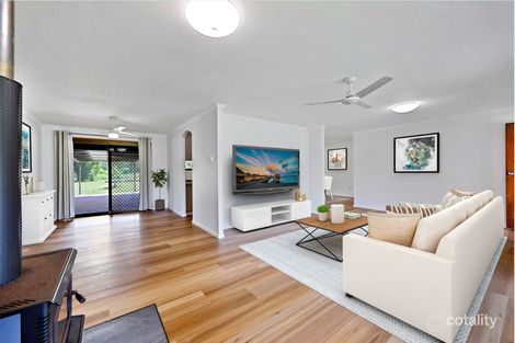 Property photo of 8 Bernborough Boulevard Branyan QLD 4670