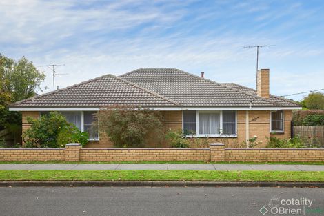 Property photo of 19 Young Street Drouin VIC 3818