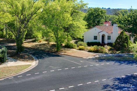 Property photo of 2 Grant Crescent Griffith ACT 2603
