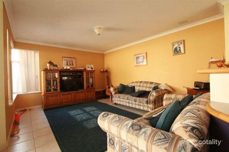 4b Gascoyne St, Nollamara, WA 6061