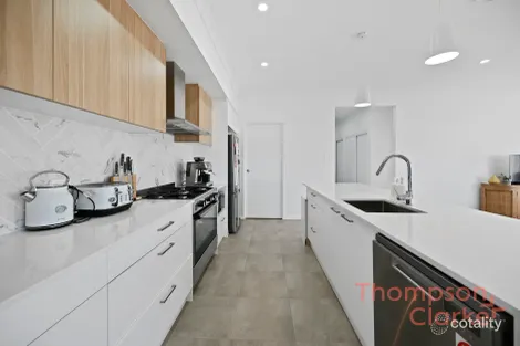 Property photo of 106 Averys Lane Heddon Greta NSW 2321