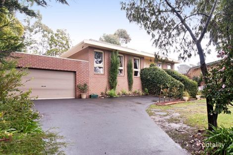 9 Greenhills Ave, Montrose, VIC 3765