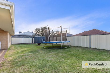 Property photo of 8 Crockett Way Success WA 6164