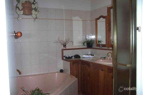 Property photo of 3 Graham Court Macleod VIC 3085